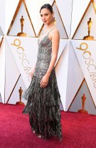 Locul 6: Gal Gadot în Givenchy