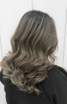 Brunet cenușiu spre blond