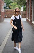 Slip dress și tricou
