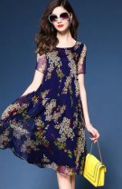 Rochie până la genunchi