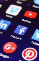 Insultarea vecinilor pe Facebook