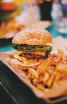 Mănânci fast-food