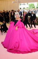 1. Lady Gaga în Brandon Maxwell