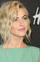 Julianne Hough - Endometrioză