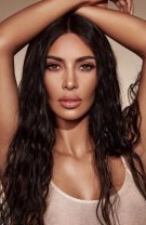 Un machiaj clasic pentru Kim Kardashian