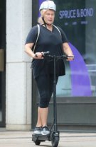 Deborra Lee iubeste sa faca sport