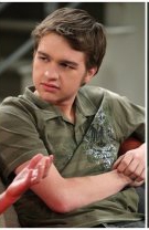 Angus T. Jones a devenit de nerecunoscut
