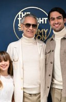 Andrea Bocelli cântă alături de fiul lui, Matteo Bocelli