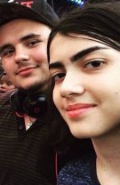 Are o relație specială cu fratele său, Prince