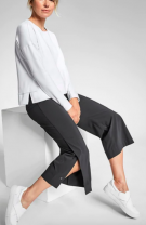 Pantaloni trei sferturi din materiale prefabricate