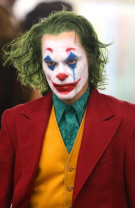 Joaquin Phoenix a crescut într-o sectă