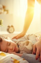 Lasă soarele să intre în cameră, înainte să trezești copilul