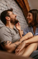 Contactul fizic eliberează hormoni ai fericirii