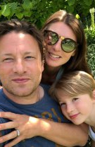Jamie Oliver are o familie senzațională