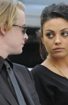 Macaulay Culkin și Mila Kunis