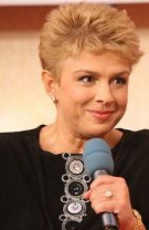 Teo a fost gazda mai multor emisiuni și a trecut pe la mai multe posturi TV