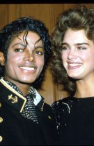 A cerut-o în căsătorie pe Brooke Shields 