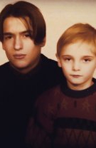 Frații Vâlcan au avut o copilărie nefericită