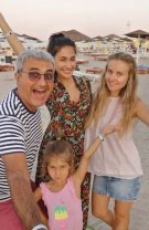 Sunt o familie discretă