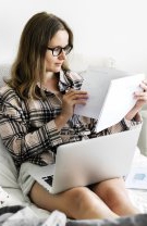 Obișnuiești să lucrezi din pat