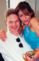 Elizabeth Hurley, lupte aprige cu tatăl fiului său
