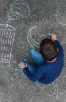 Cretă pentru desenele de pe astfalt