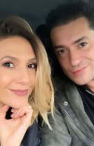 Adela Popescu: "Se poate spune că îi controlez mai tot timpul telefonul"