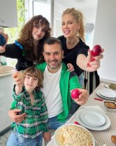 Andreea Bănică, o mamă iubitoare și devotată