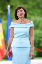 Prima Doamnă a României - un etalon de eleganță și stil