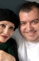 Mândră de fiul ei