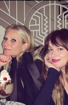 Gwyneth Paltrow și Dakota Johnson