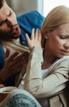 3. Ați ajuns să vă priviți cu dispreț