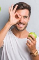 5. Vei fi motivat/ă să mănânci mai sănătos ca să reduci mirosul în mod natural