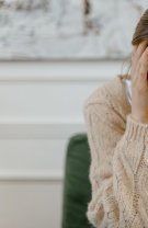 8. Are tendința de a exagera/ de a se victimiza
