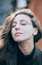 6. Fii relaxat/ă, evită să îți faci așteptări prea mari și nu transforma orice vis într-un obiectiv măreț