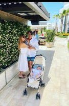 Merge în vacanțe alături de familia sa