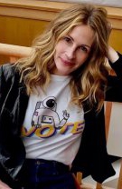 Emma Roberts se înțelege foarte bine cu mătușa sa