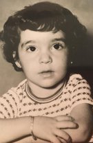 Tatăl artistei a fost eliberat, dar a plecat, din nou, departe de familie