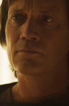 A început să joace în filme bazate pe credință
