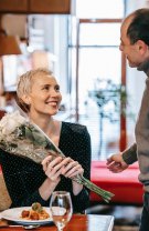 5. Prea multă implicare de la prima întâlnire