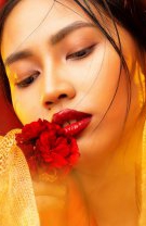 6. Femeile din China folosesc apa de orez pentru curățarea feței și întărirea părului
