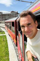 Copiii nu știau că tatăl lor este celebru până de curând