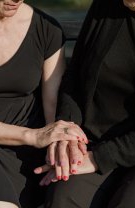 Vezi cât de diferite sunt modurile în care oamenii își exprimă durerea