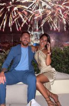 Familia lor s-a extins și au luat decizia de a se căsători
