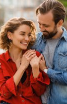 Trebuie să stai lângă persoana care vede cum ești tu cu adevărat