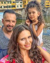 Nu este prima oară când familia primește diverse acuzații din partea urmăritorilor