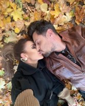 La scurtă vreme s-au mutat împreună