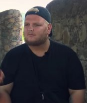 Este un om puternic și poate ține piept provocărilor