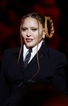 Madonna a ajuns la terapie intensivă!