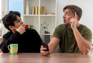 5. Ești „jurnalul” lui/ei personal